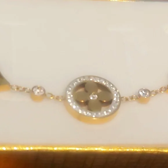 Gold Bracelet - Picture 5 of 6